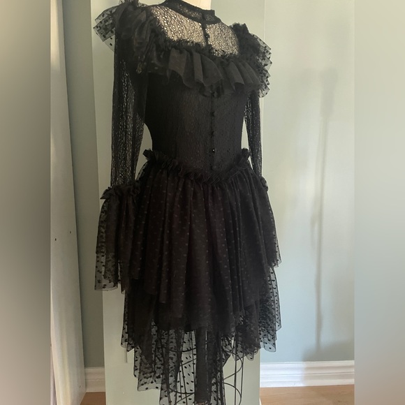 H&M X Sandra Mansour ruffle lace mini dress - Picture 4 of 6